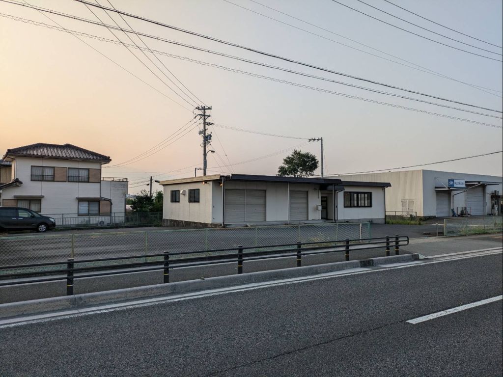 国道２３号線沿い　津市栗真小川町　貸事務所・倉庫